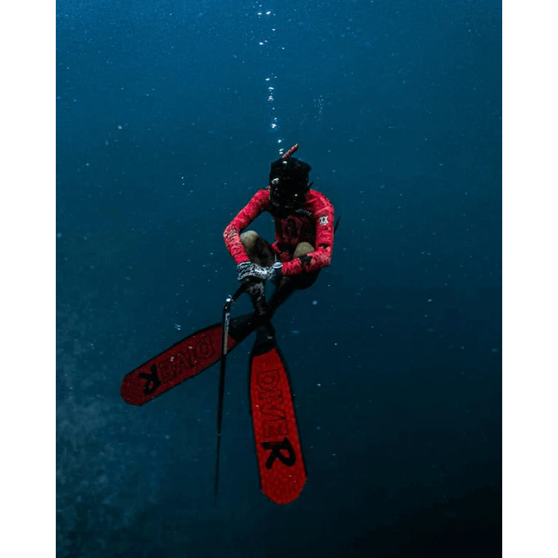 DiveR Inner Red Long Blade Fins Lifestyle